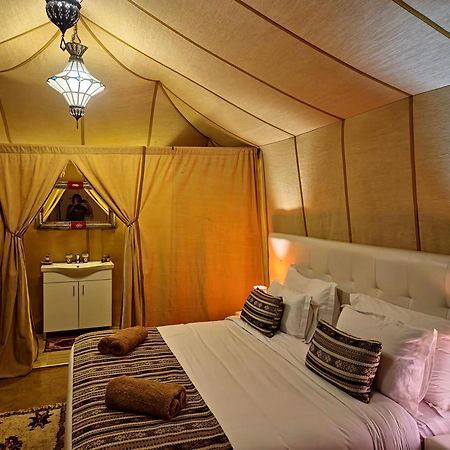 Fox Luxury Desert Camp เมอร์ซูกา ภายนอก รูปภาพ